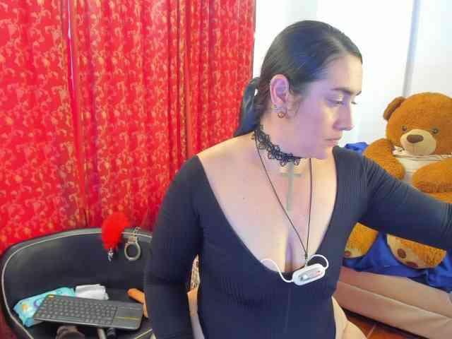 MeganHotCurvy