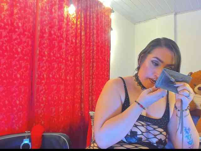 MeganHotCurvy