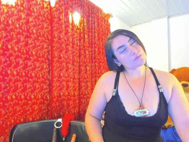 MeganHotCurvy