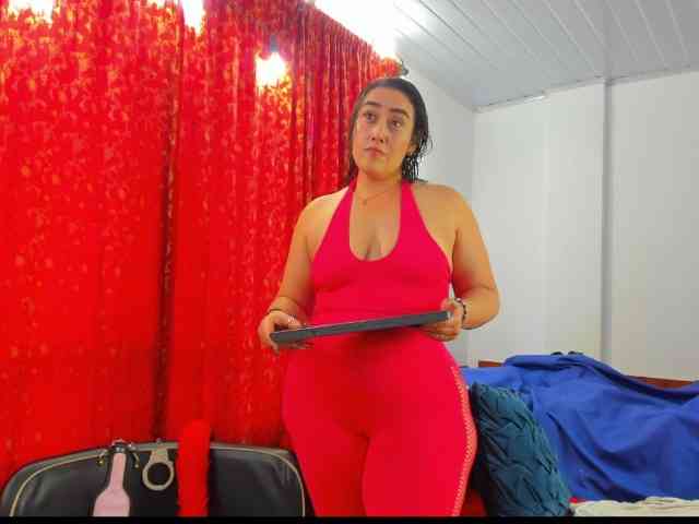 MeganHotCurvy webcam