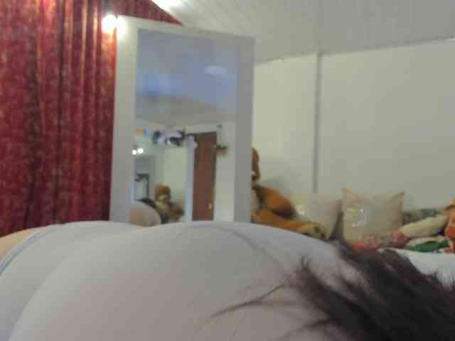 MeganHotCurvy webcam