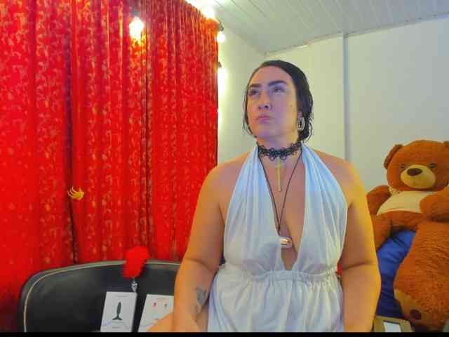 MeganHotCurvy MeganHotCurvy