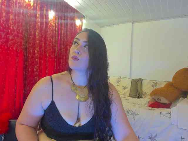 MeganHotCurvy MeganHotCurvy