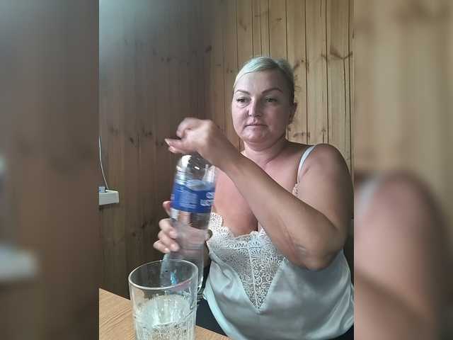 BLONDJob live cam on BongaCams