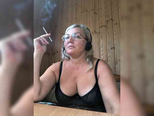 BLONDJob webcam