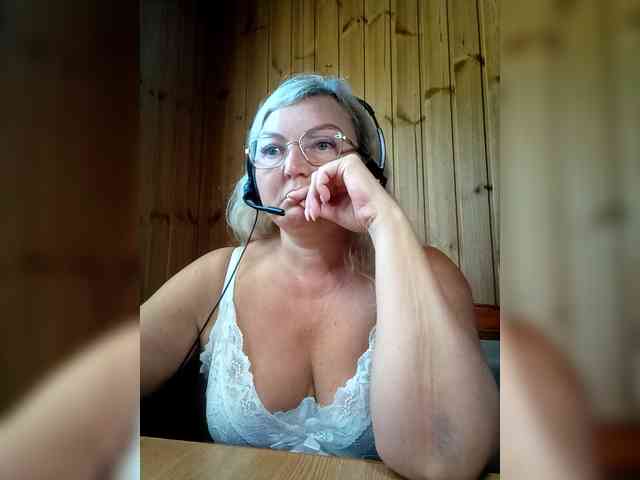BLONDJob webcam