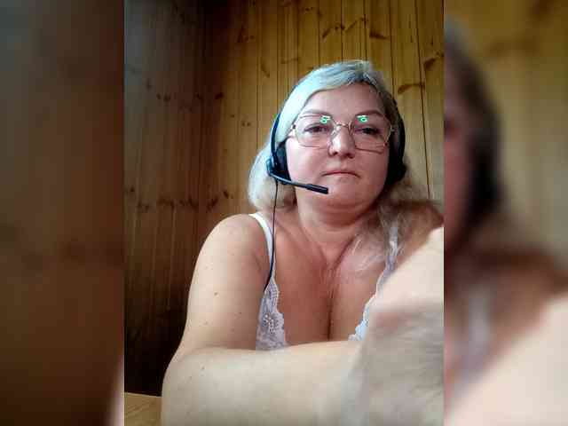 BLONDJob webcam