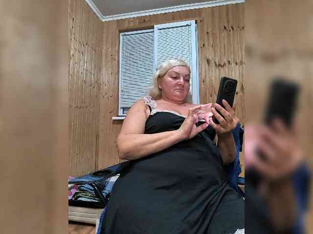 BLONDJob webcam
