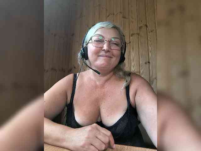 BLONDJob webcam