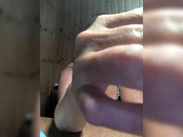 BLONDJob webcam