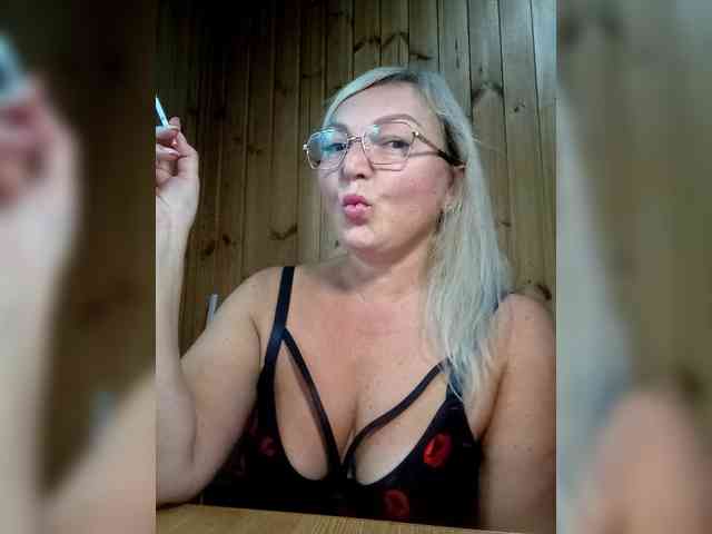 BLONDJob webcam