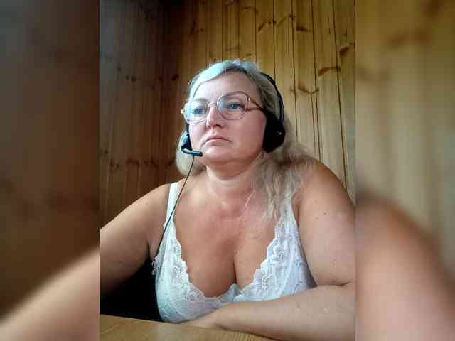 BLONDJob webcam