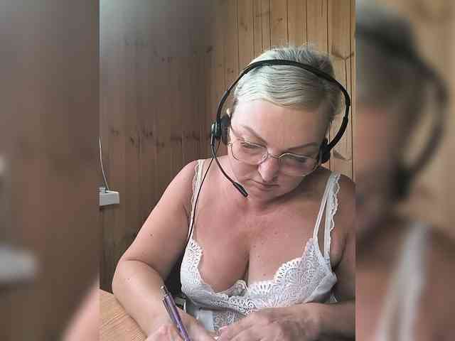 BLONDJob webcam