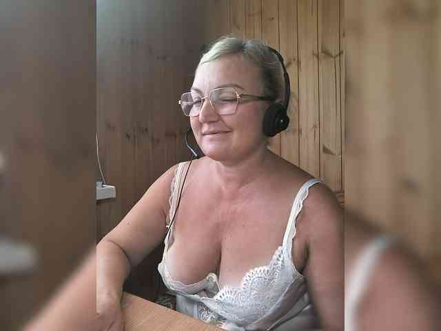 BLONDJob webcam
