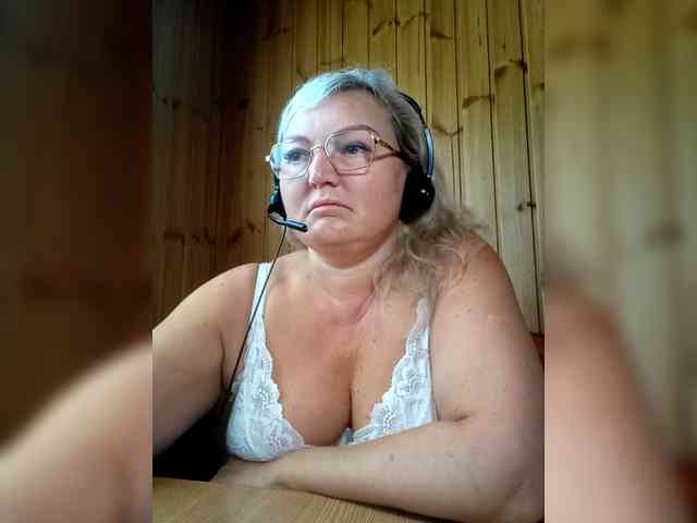 BLONDJob webcam