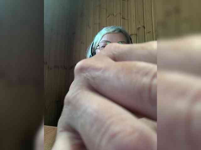 BLONDJob webcam
