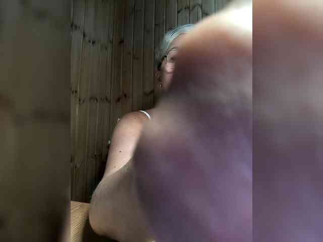 BLONDJob webcam