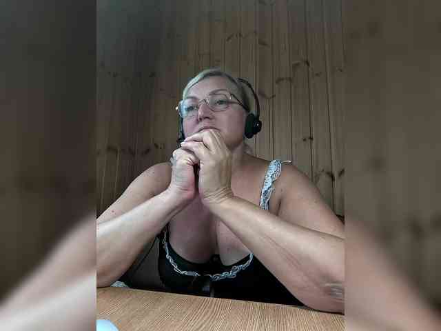BLONDJob webcam