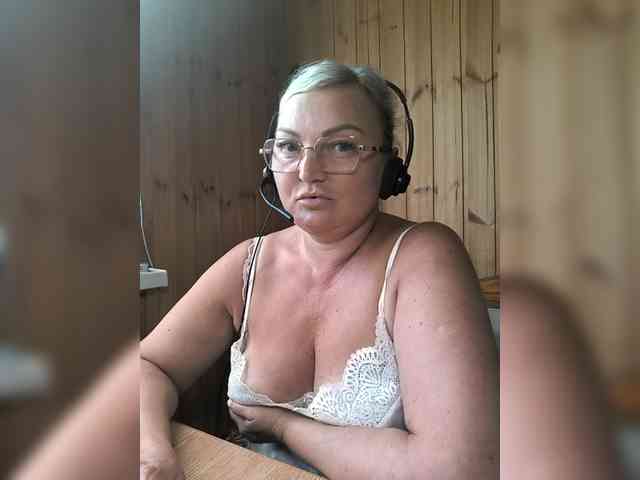 BLONDJob webcam