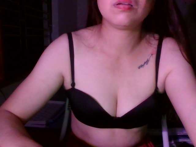 Nanababy888 live cam on BongaCams