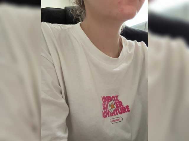 Asexysmile live cam on BongaCams