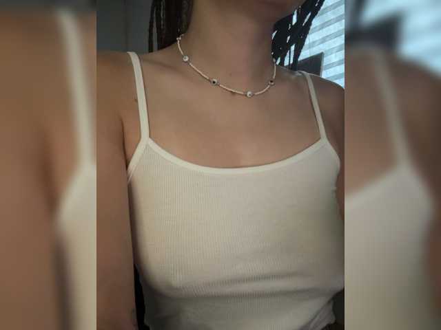 Asexysmile live cam on BongaCams