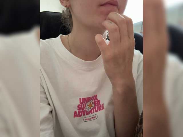 Asexysmile live cam on BongaCams