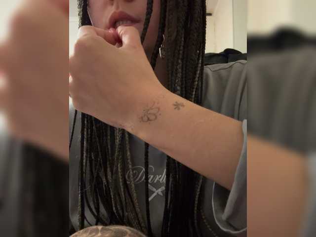 Asexysmile live cam on BongaCams