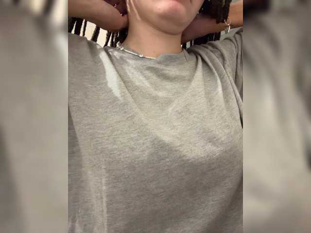 Asexysmile live cam on BongaCams