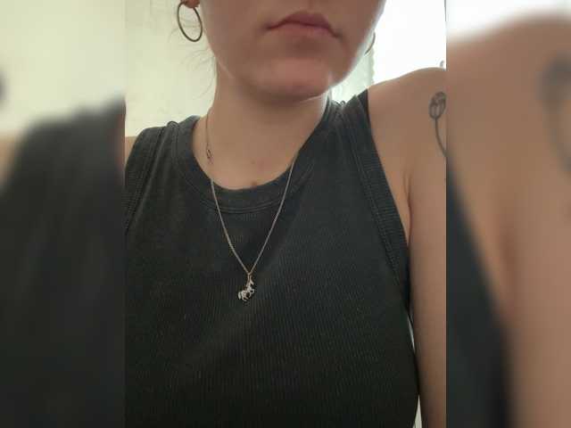 Asexysmile live cam on BongaCams