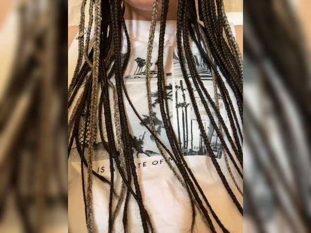 Asexysmile live cam on BongaCams