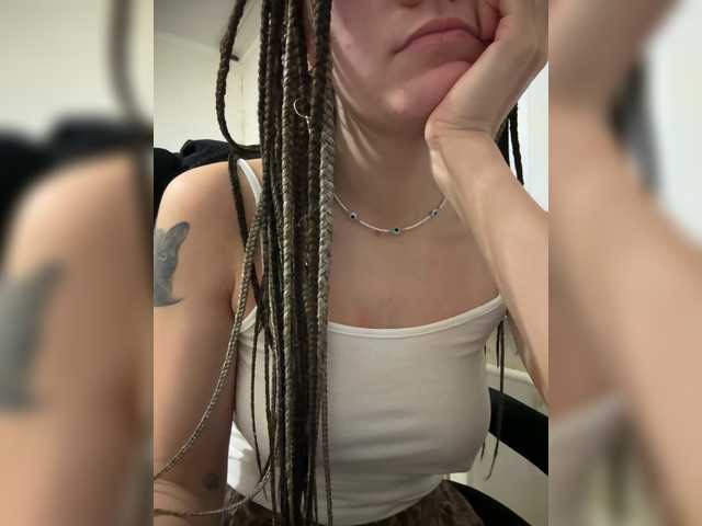 Asexysmile live cam on BongaCams