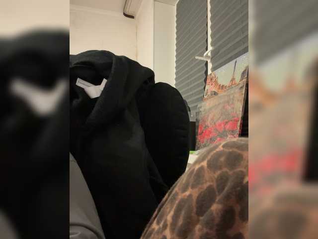 Asexysmile live cam on BongaCams