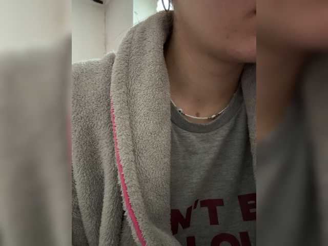 Asexysmile live cam on BongaCams