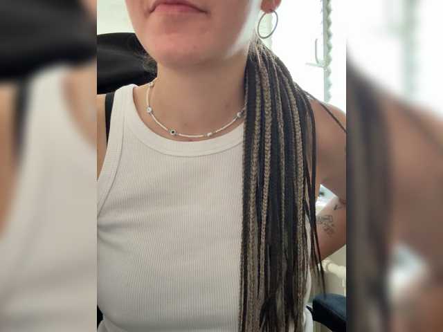 Asexysmile live cam on BongaCams