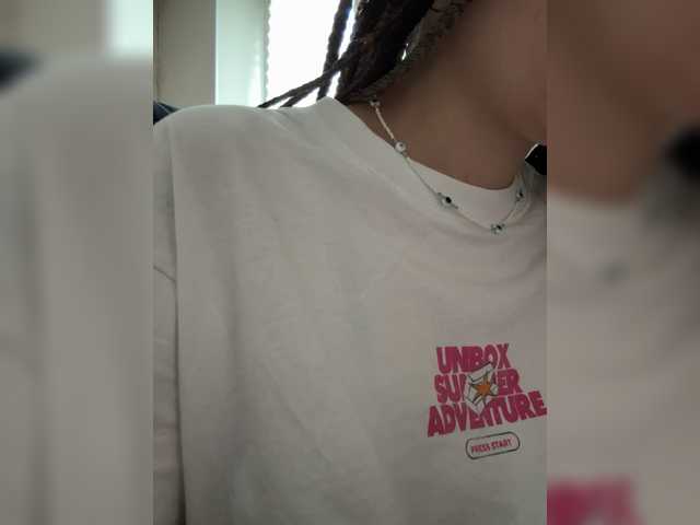 Asexysmile live cam on BongaCams