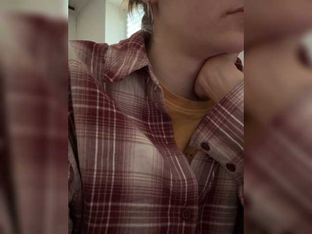 Asexysmile live cam on BongaCams