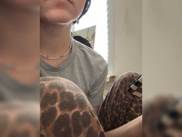Asexysmile live cam on BongaCams
