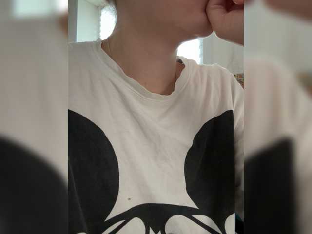 Asexysmile live cam on BongaCams