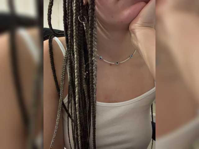 Asexysmile live cam on BongaCams