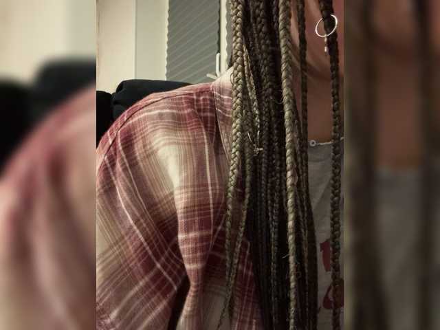 Asexysmile live cam on BongaCams