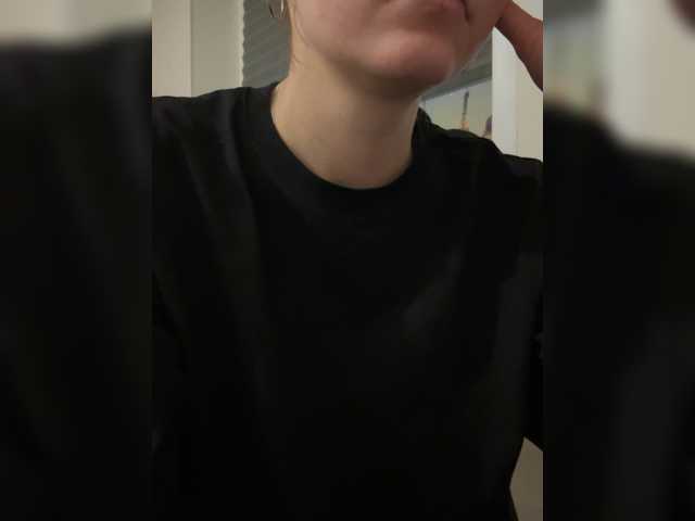 Asexysmile live cam on BongaCams