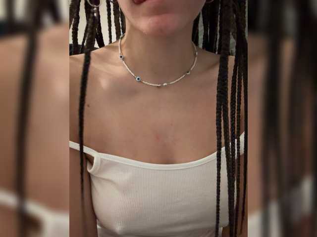 Asexysmile live cam on BongaCams