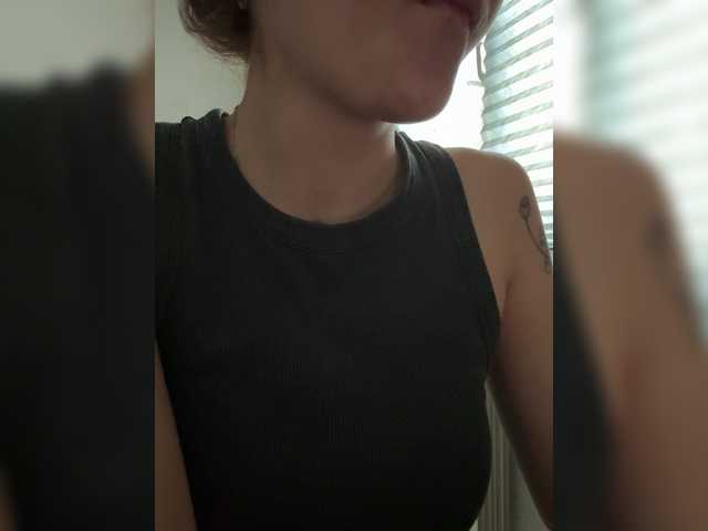 Asexysmile live cam on BongaCams