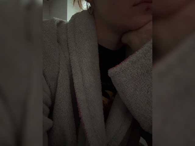 Asexysmile live cam on BongaCams