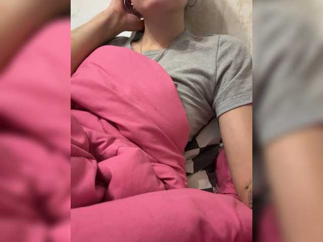 Asexysmile live cam on BongaCams