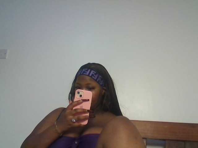CuteTinkerbella, live now on BongaCams