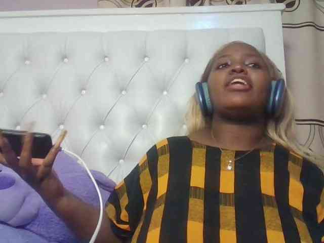 CuteTinkerbella webcam