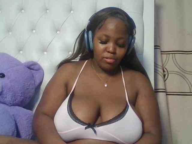 CuteTinkerbella webcam