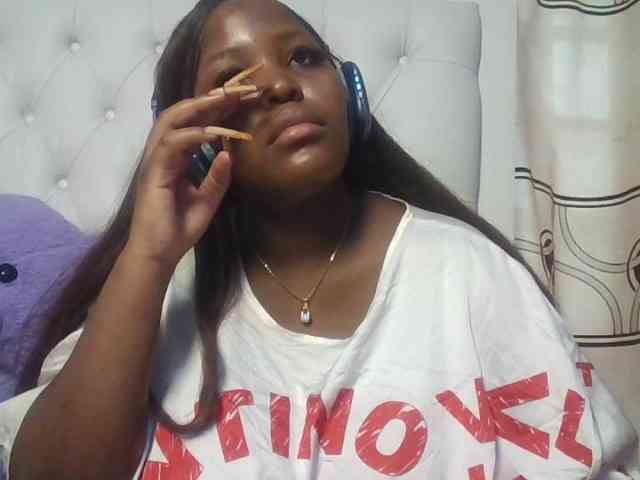 CuteTinkerbella webcam